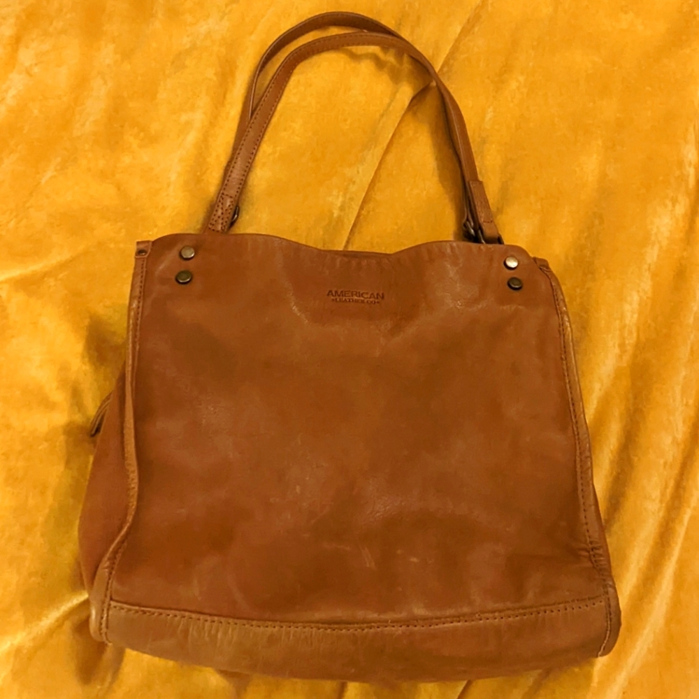 American Leather multi- compartment purse